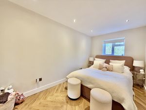 Photo 1- click for photo gallery